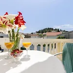 And Lotus Apartament *
